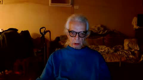 tom112292014 online show from 11-19-25, 02:33