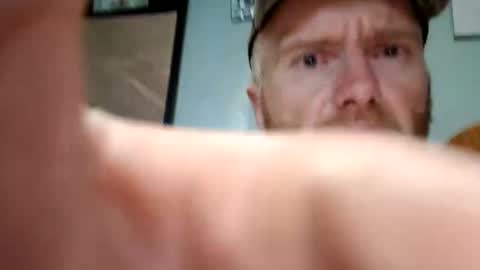 tom242400 online show from 10-27-25, 11:36