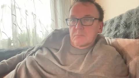 Tom online show from 11-28-25, 02:42