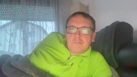 Tom online show from 02-06-26, 04:32