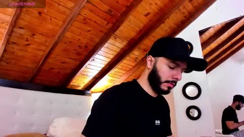   online show from 11-23-25, 12:49