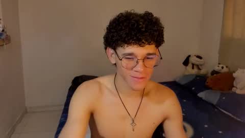 Tom Blue online show from 10-28-25, 01:03