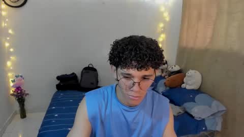 Tom Blue online show from 11-20-25, 02:17