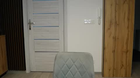 Tom online show from 09-17-25, 02:19