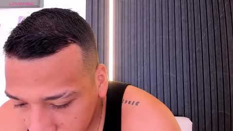 Tom muscle1 online show from 10-10-25, 11:53