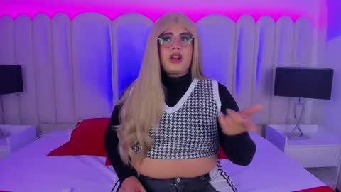 Snapshot of tom_silver_ chatting on 09-09-25, 08:14 Tom Silver online show from 09-09-25, 08:14