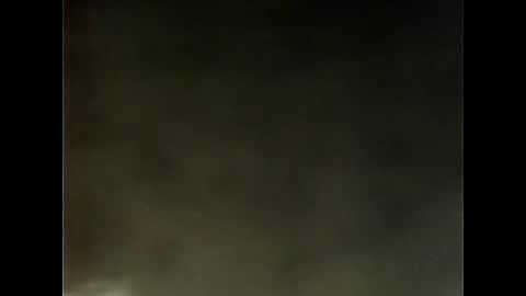 Snapshot of tomas0000 chatting on 01-08-25, 05:27 thomi online show from 01-08-25, 05:27