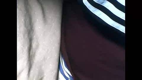 Snapshot of tomas0000 chatting on 01-15-25, 05:37 thomi online show from 01-15-25, 05:37