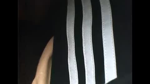 Snapshot of tomas0000 chatting on 02-05-25, 08:54 thomi online show from 02-05-25, 08:54