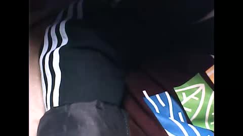 Snapshot of tomas0000 chatting on 03-06-25, 03:02 thomi online show from 03-06-25, 03:02