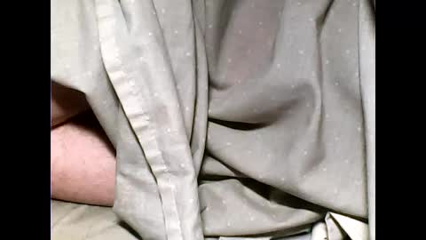 Snapshot of tomas0000 chatting on 09-23-25, 02:42 thomi online show from 09-23-25, 02:42