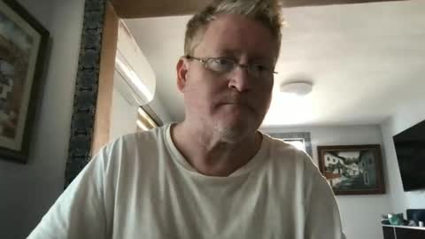 Hola online show from 01-28-25, 06:17