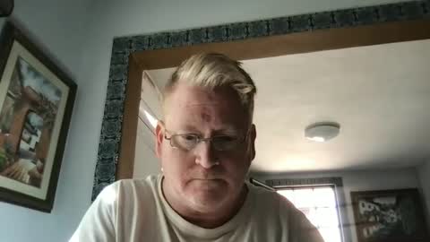 Hola online show from 01-31-25, 09:37