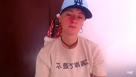 Snapshot of tomboyblue chatting on 12-04-24, 08:40 Blue online show from 12-04-24, 08:40
