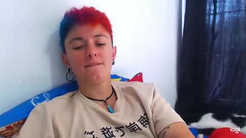 Snapshot of tomboyblue chatting on 12-18-24, 07:19 Blue online show from 12-18-24, 07:19