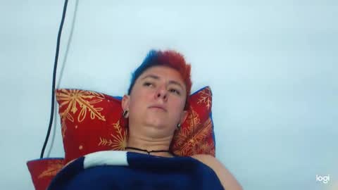 Snapshot of tomboyblue chatting on 12-26-24, 03:10 Blue online show from 12-26-24, 03:10