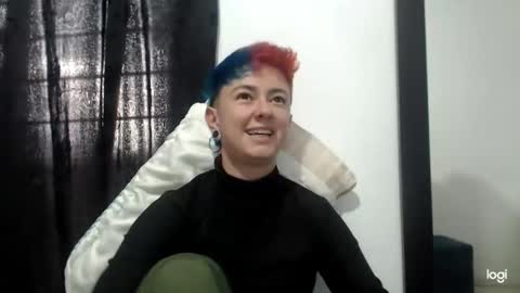 Snapshot of tomboyblue chatting on 12-27-24, 09:43 Blue online show from 12-27-24, 09:43