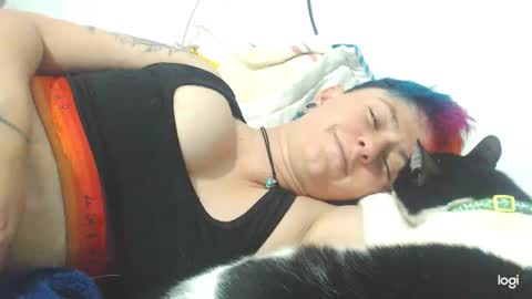 Snapshot of tomboyblue chatting on 01-14-25, 03:01 Blue online show from 01-14-25, 03:01