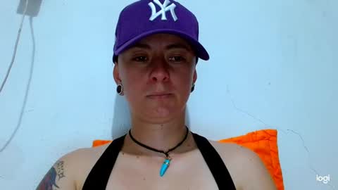 Snapshot of tomboyblue chatting on 01-24-25, 10:11 Blue online show from 01-24-25, 10:11