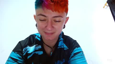Snapshot of tomboyblue chatting on 02-05-25, 03:52 Blue online show from 02-05-25, 03:52