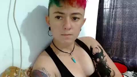 Snapshot of tomboyblue chatting on 02-25-25, 06:31 Blue online show from 02-25-25, 06:31