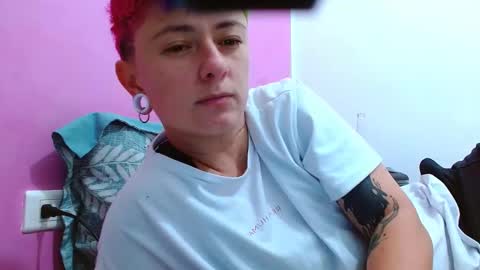 Snapshot of tomboyblue chatting on 09-16-25, 09:21 Blue online show from 09-16-25, 09:21