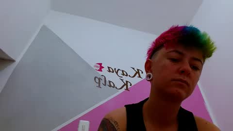 Snapshot of tomboyblue chatting on 10-03-25, 02:14 Blue online show from 10-03-25, 02:14