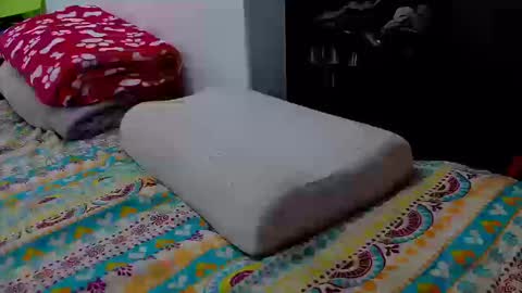 Snapshot of tomboyblue chatting on 10-15-25, 05:46 Blue online show from 10-15-25, 05:46