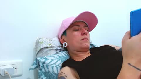 Blue online show from 02-06-26, 06:11