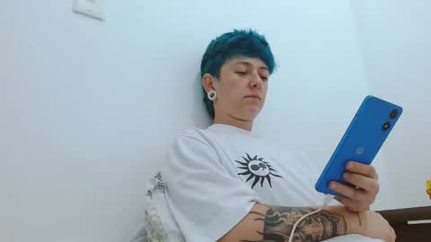 Blue online show from 02-20-26, 09:04