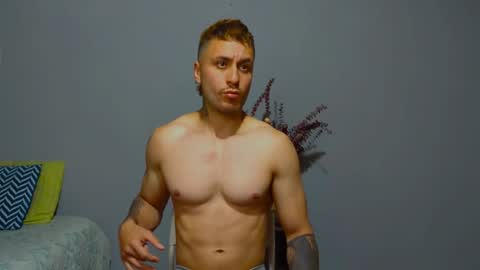 tomDavisXl online show from 10-04-25, 12:41