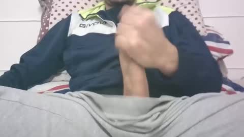 Snapshot of tommaso9046 chatting on 12-01-24, 05:24 tommaso9046 online show from 12-01-24, 05:24