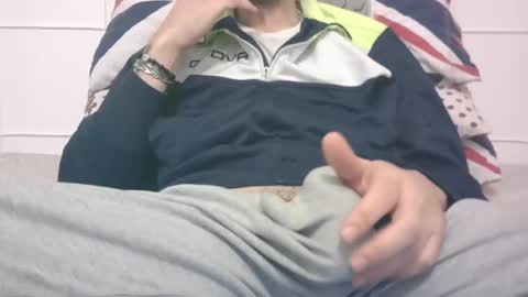 Snapshot of tommaso9046 chatting on 01-27-25, 05:37 tommaso9046 online show from 01-27-25, 05:37