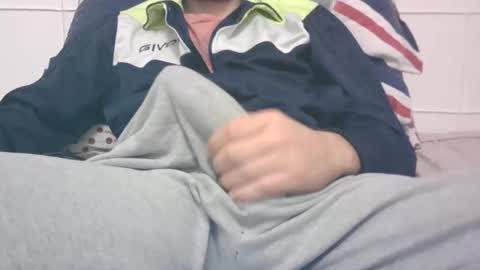 Snapshot of tommaso9046 chatting on 02-16-25, 03:48 tommaso9046 online show from 02-16-25, 03:48