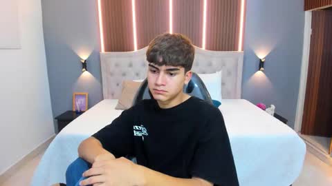 Tommy  online show from 11-12-25, 03:40