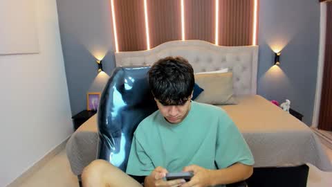 Tommy  online show from 11-30-25, 03:43