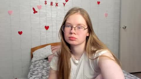 Snapshot of tommy_and_katie chatting on 03-05-25, 11:28 Tommy loves Katie online show from 03-05-25, 11:28