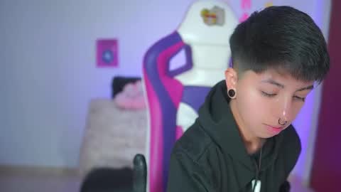 Blue  online show from 09-19-25, 12:39