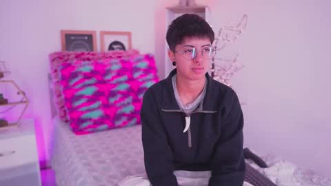 Blue  online show from 09-24-25, 01:36