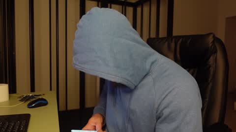 Snapshot of tommy_burnzzz chatting on 12-21-24, 02:41 tommy burnzzz online show from 12-21-24, 02:41