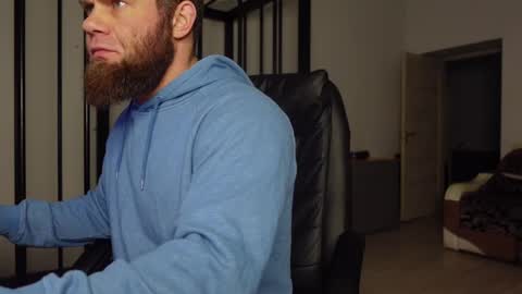 Snapshot of tommy_burnzzz chatting on 02-16-25, 05:37 tommy burnzzz online show from 02-16-25, 05:37