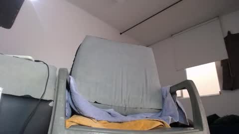   Thomas    online show from 01-21-25, 02:26