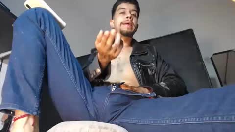   Thomas    online show from 02-10-25, 11:55