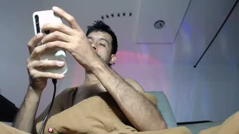   Thomas    online show from 02-19-25, 11:25