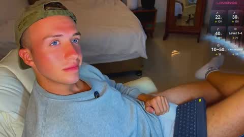 Snapshot of tommy_cumfinger chatting on 09-09-25, 05:40 Tommy online show from 09-09-25, 05:40