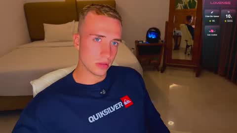 Snapshot of tommy_cumfinger chatting on 10-21-25, 11:22 Tommy online show from 10-21-25, 11:22