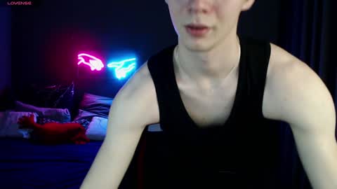 Snapshot of tommy_jamm chatting on 02-06-25, 10:15 Tommy online show from 02-06-25, 10:15