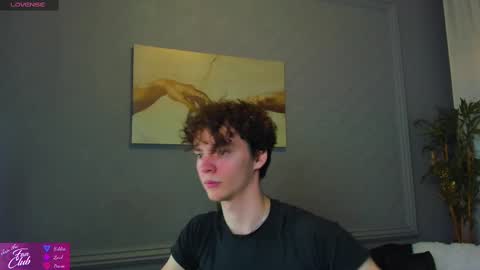 Snapshot of tommy_jamm chatting on 02-12-25, 03:05 Tommy online show from 02-12-25, 03:05