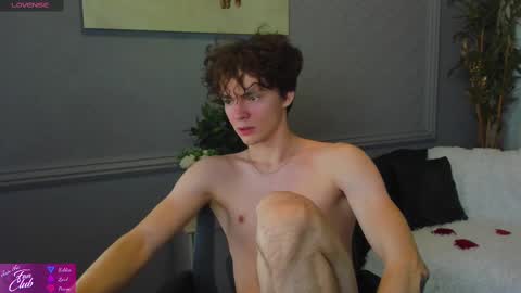 Snapshot of tommy_jamm chatting on 02-12-25, 06:09 Tommy online show from 02-12-25, 06:09