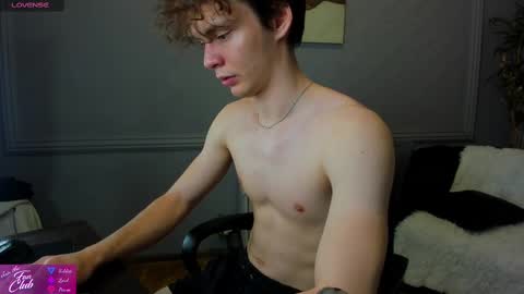 Snapshot of tommy_jamm chatting on 02-17-25, 12:59 Tommy online show from 02-17-25, 12:59